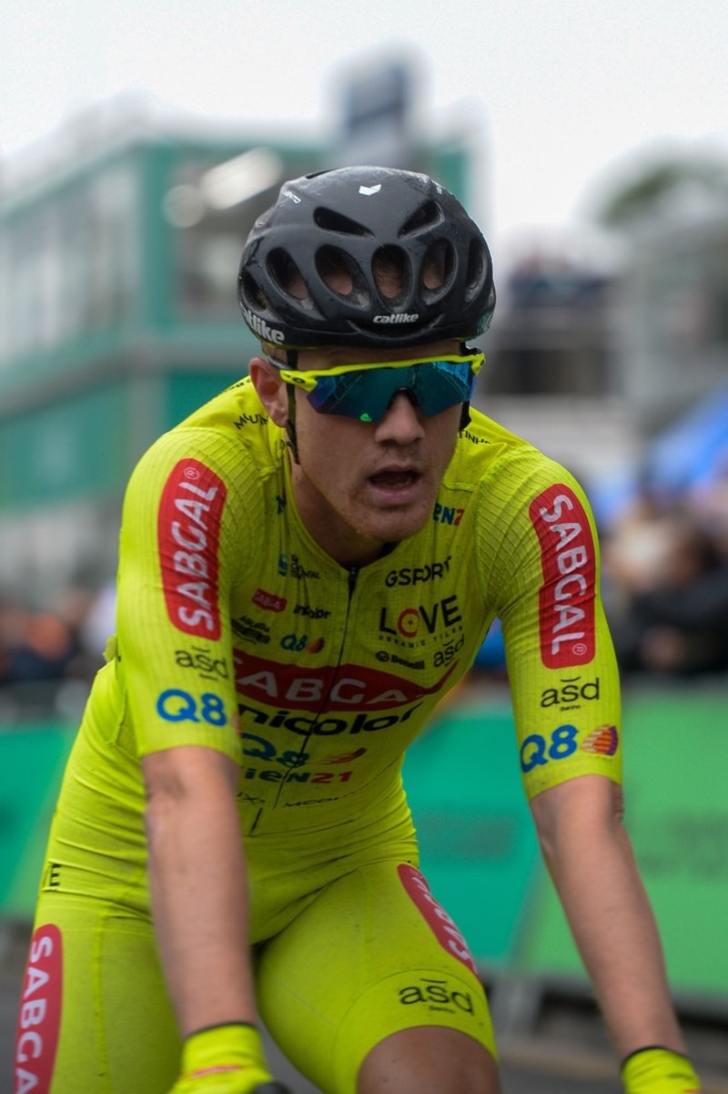 Other image for Crowds brave rain to see Tour of Britain elite riders